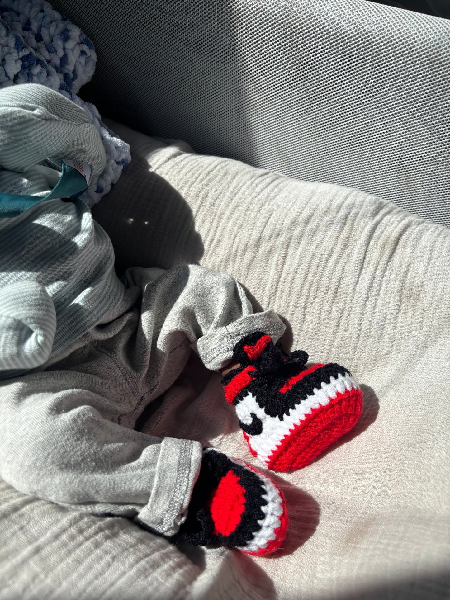 AJ1 “Bred Toe” Style Knitties